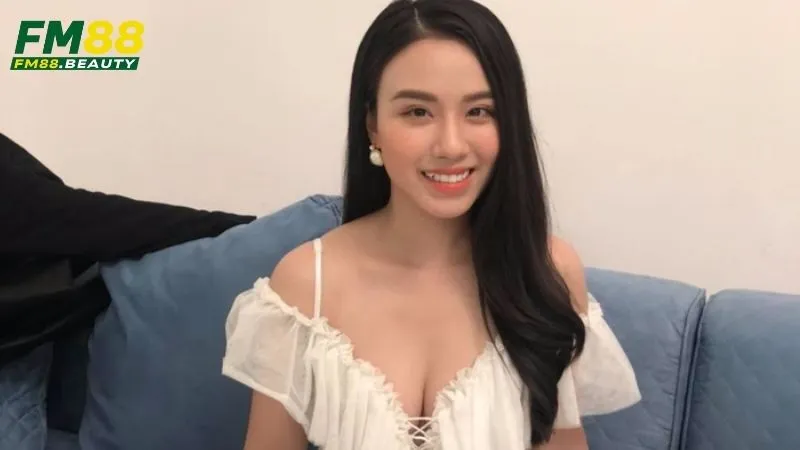 Clip Linh Miu – Hot Girl Gợi Cảm Hội Xinh Gái FM88 1 Thông tin về clip Linh Miu